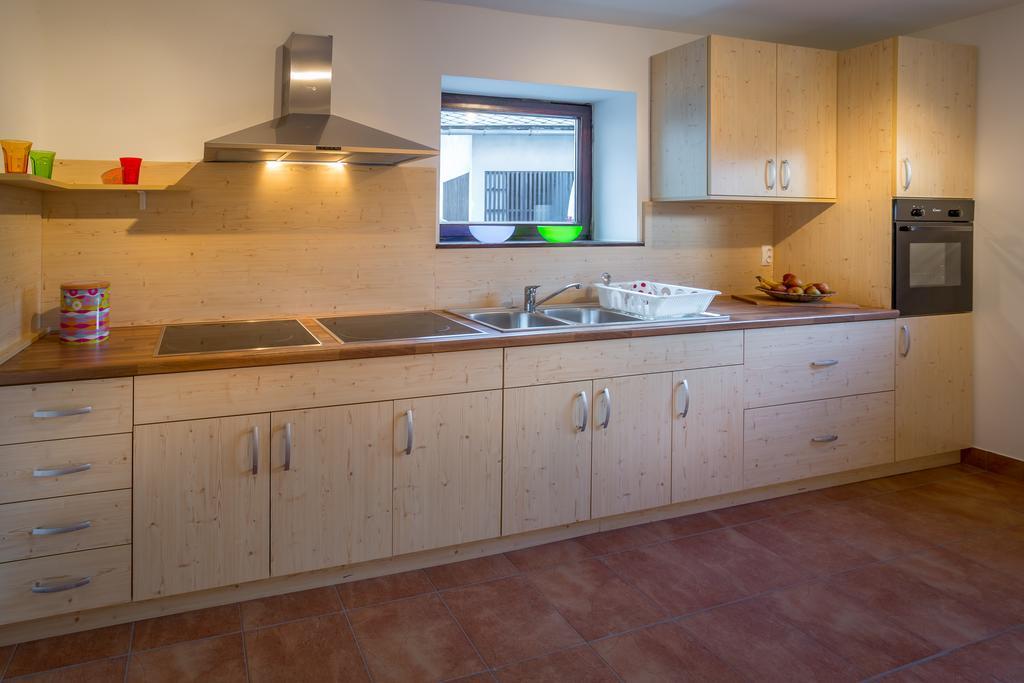 Standard Twin Room with Shared Bathroom